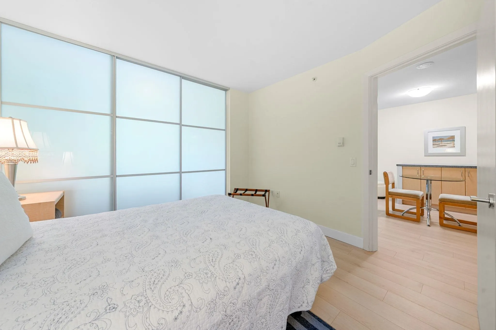 175 W 1st Street #305