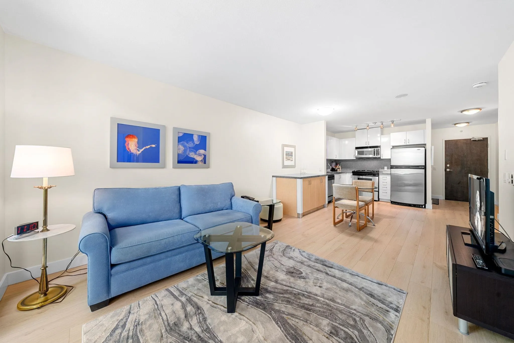 175 W 1st Street #305