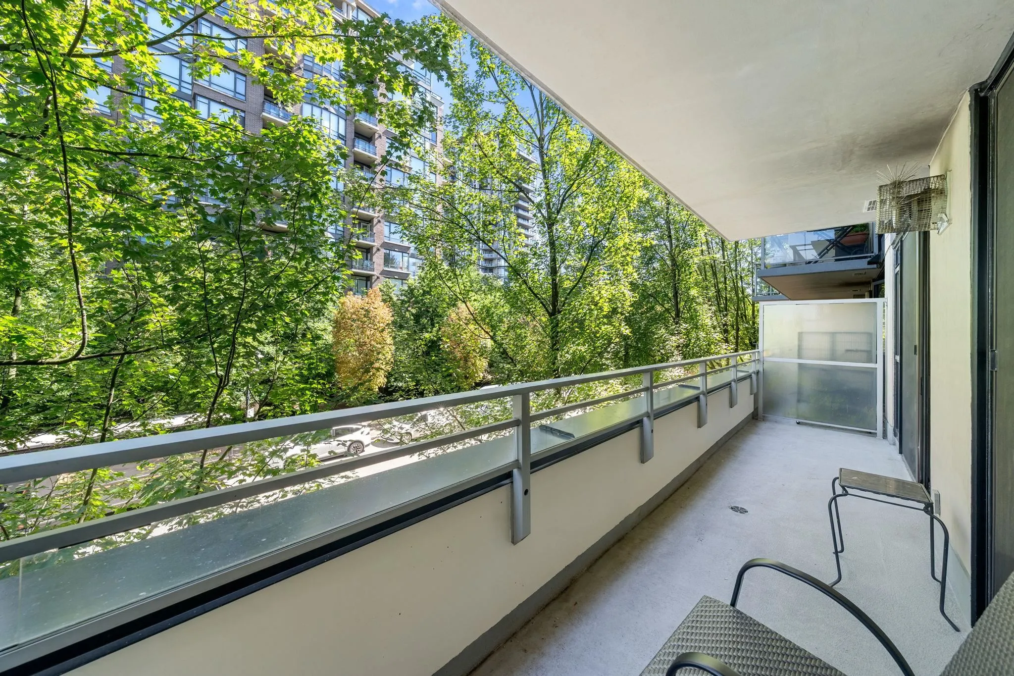 175 W 1st Street #305