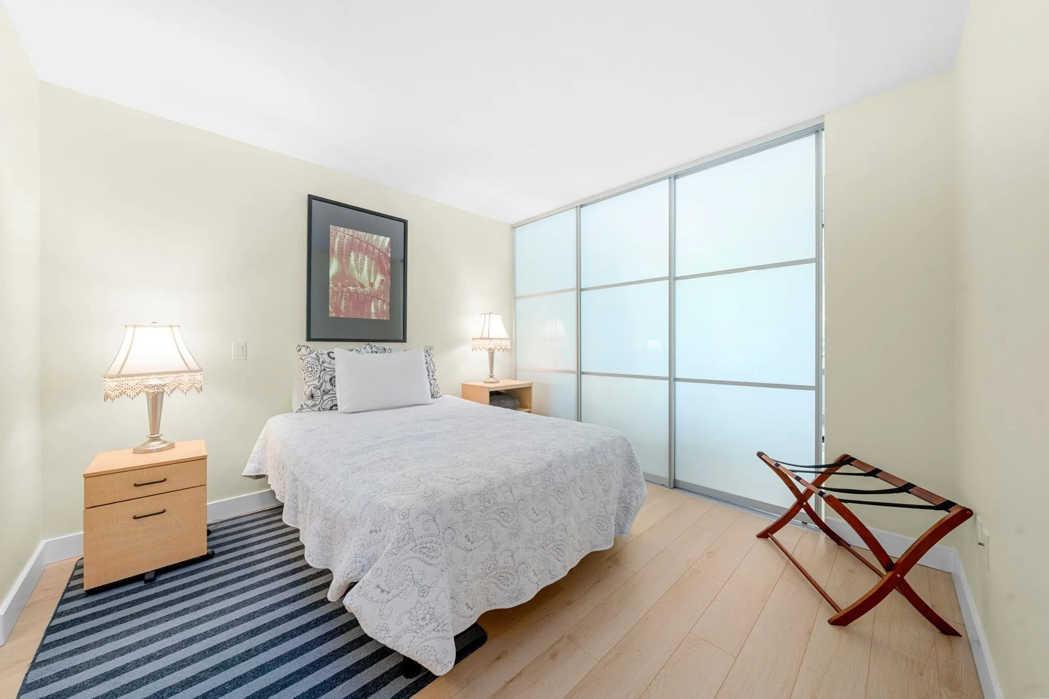 175 W 1st Street #305