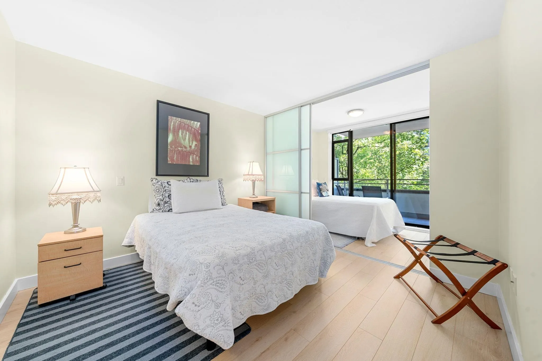 175 W 1st Street #305