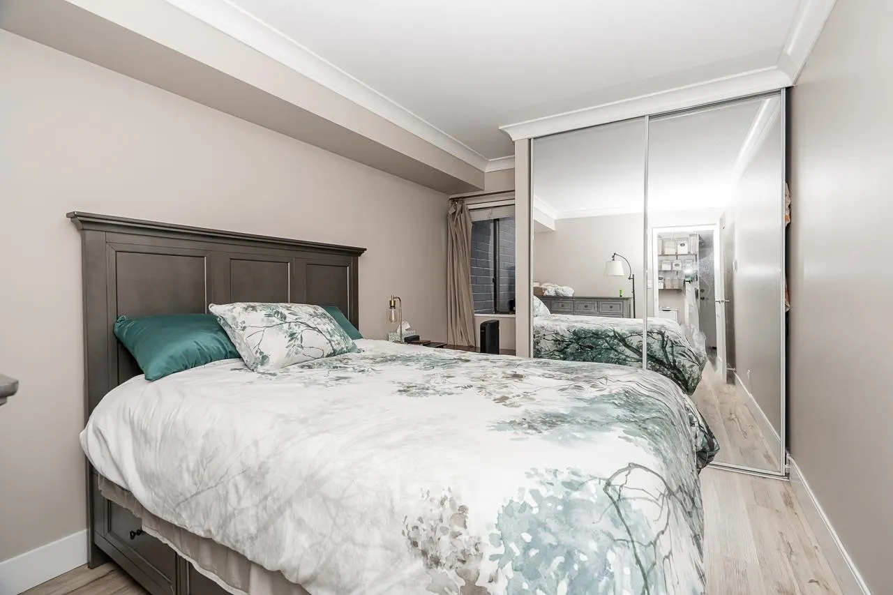 1270 Robson Street #205