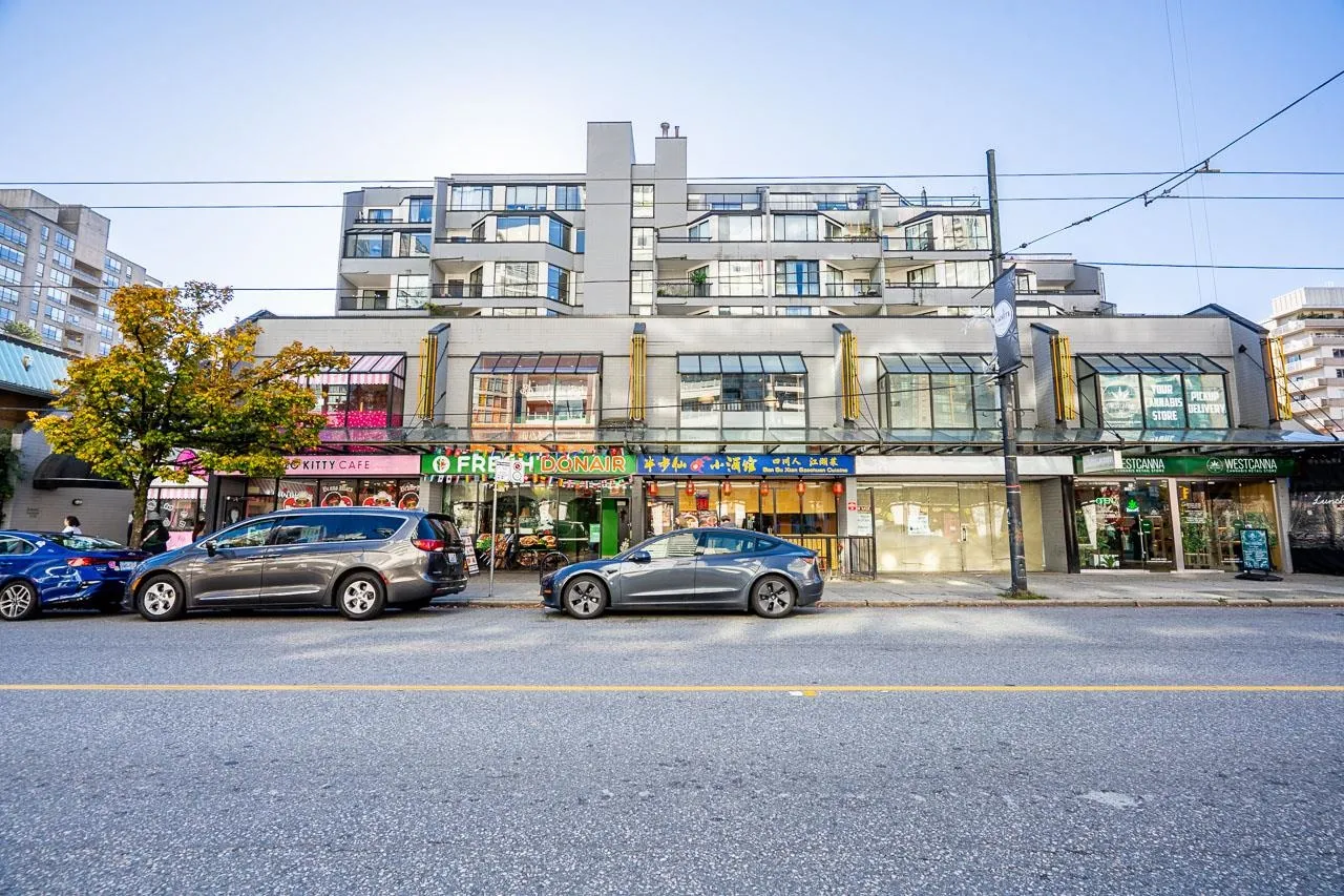 1270 Robson Street #205