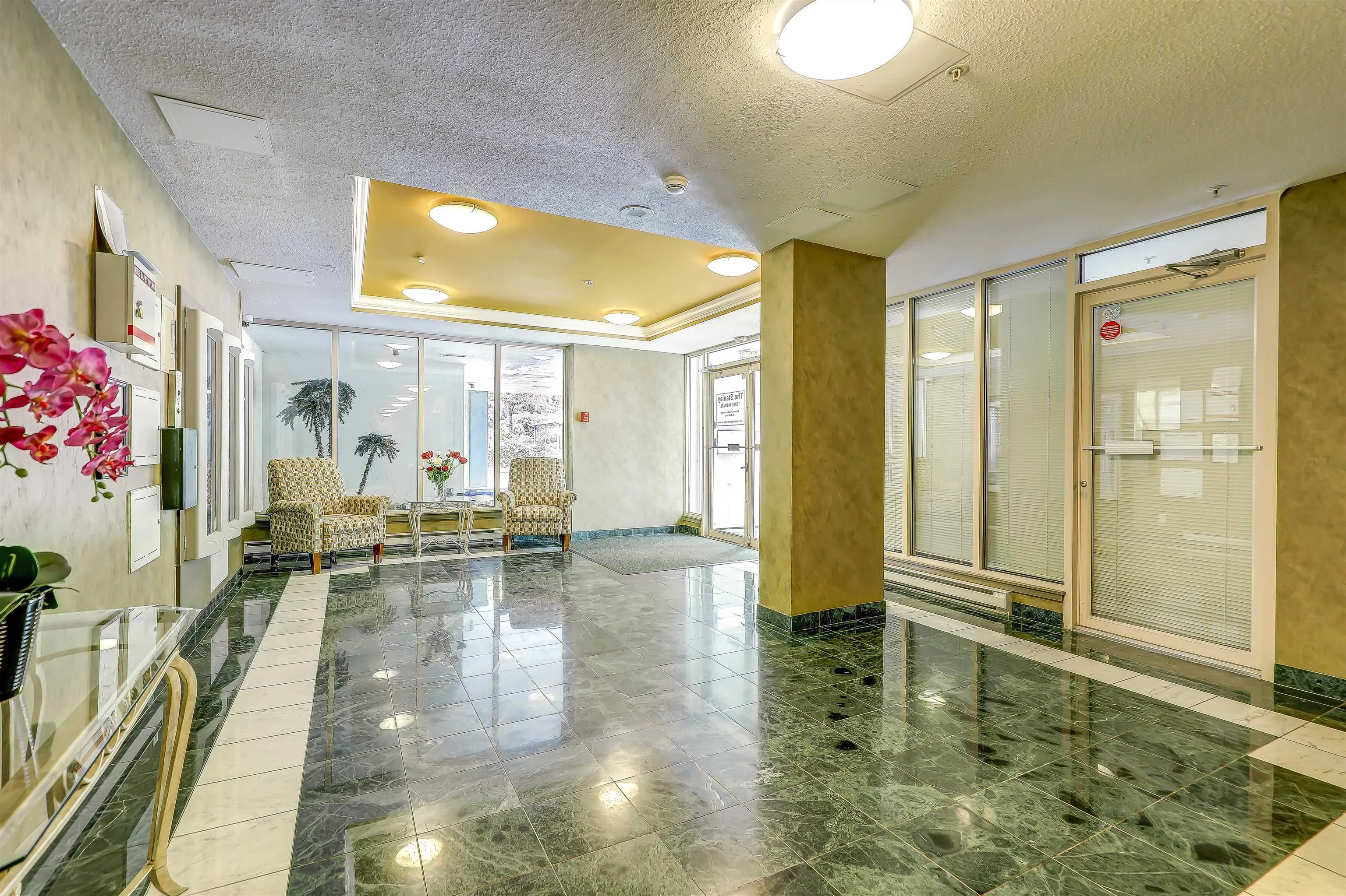 10082 148 Street #808