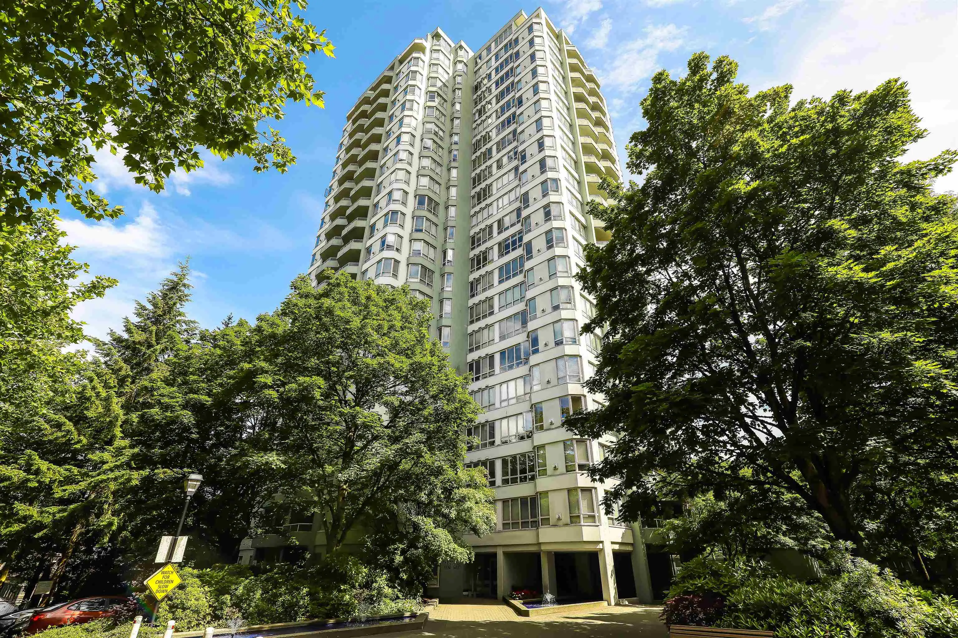 10082 148 Street #808