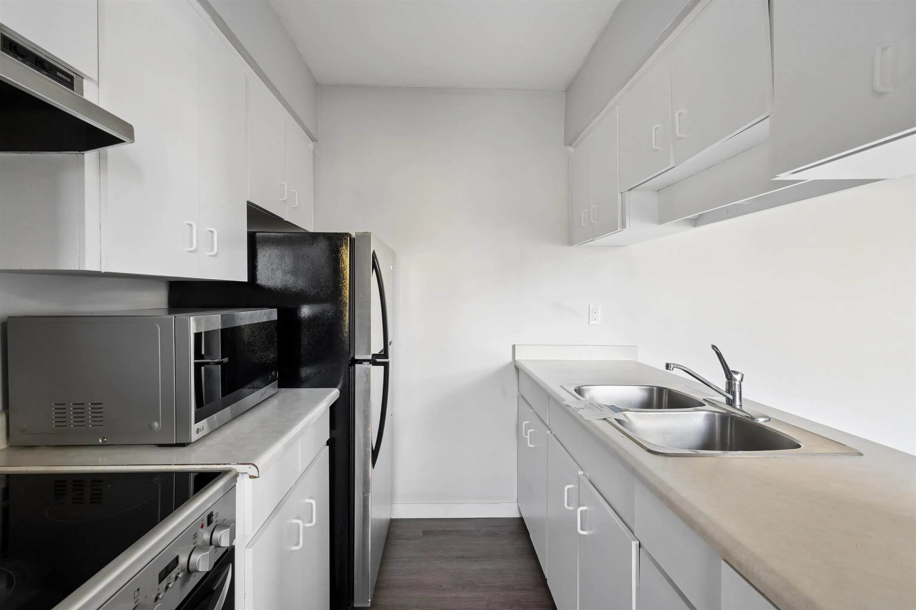 458 E 44th Avenue #303
