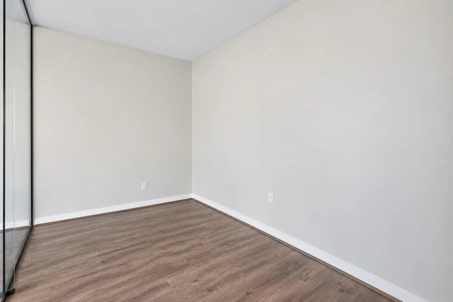 458 E 44th Avenue #303