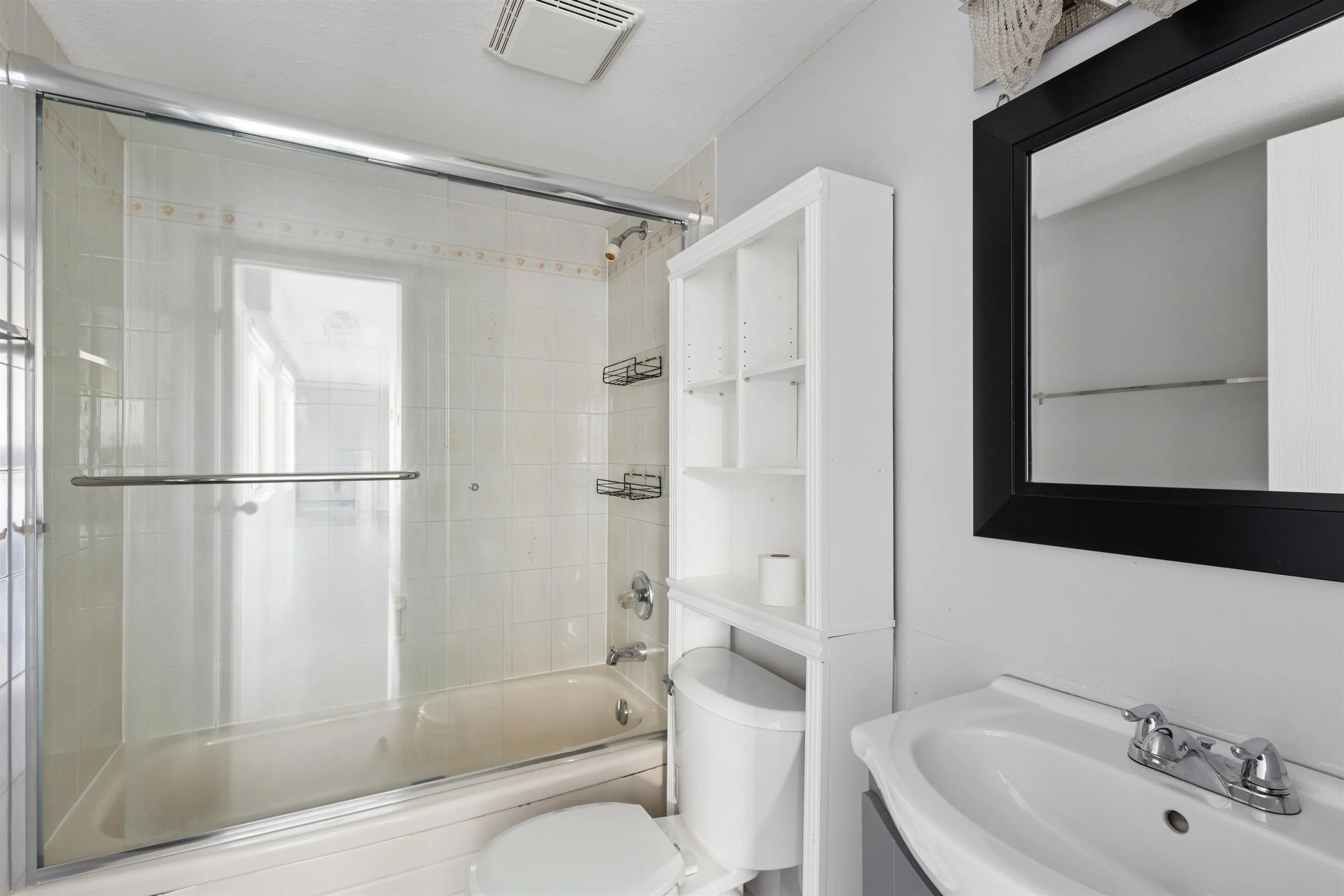 458 E 44th Avenue #303