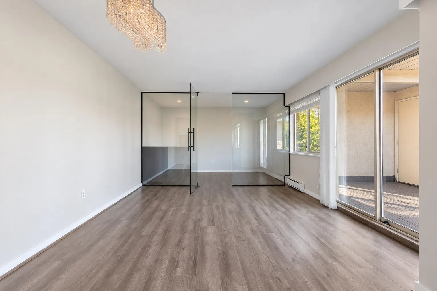 458 E 44th Avenue #303