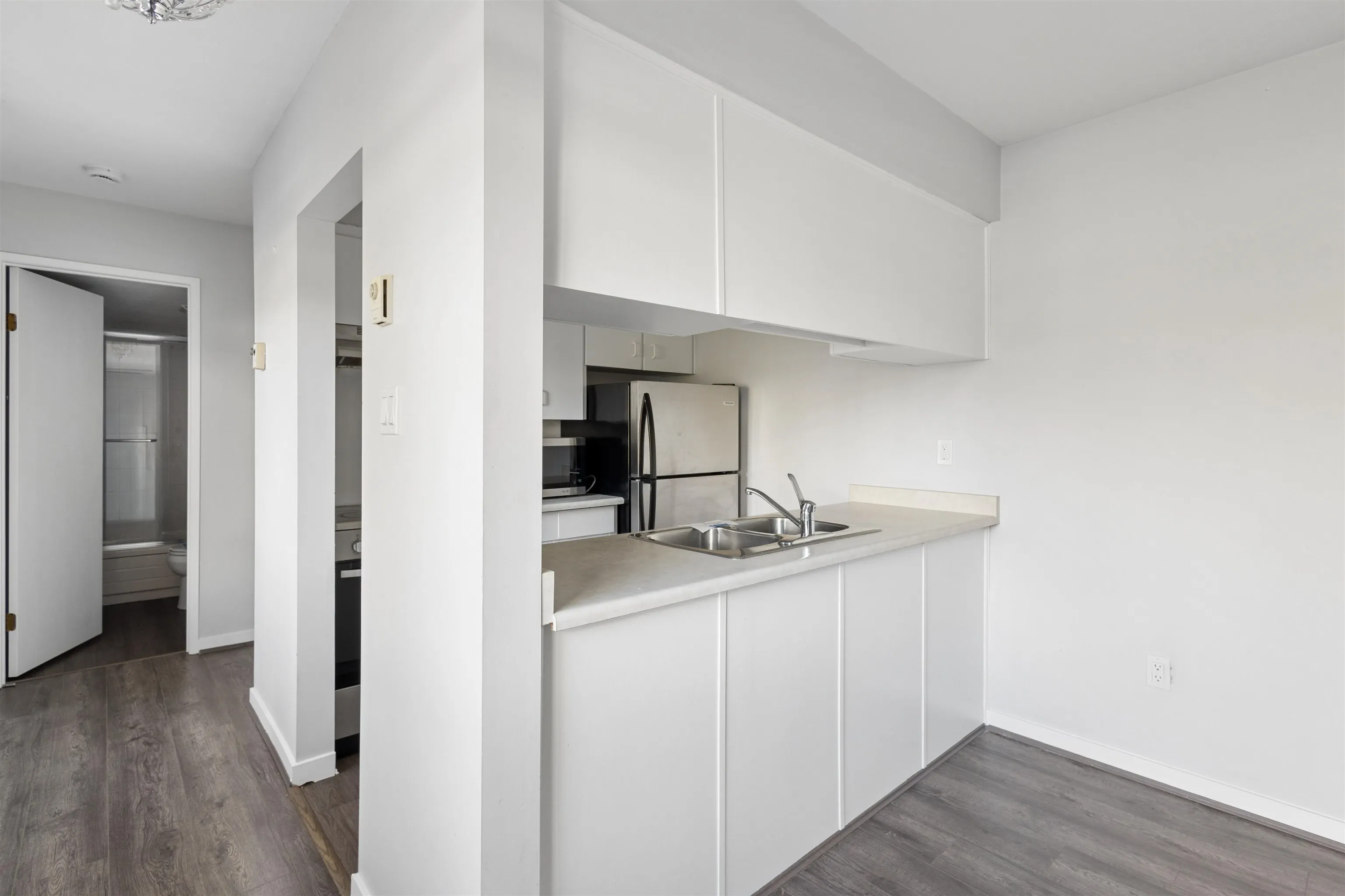 458 E 44th Avenue #303