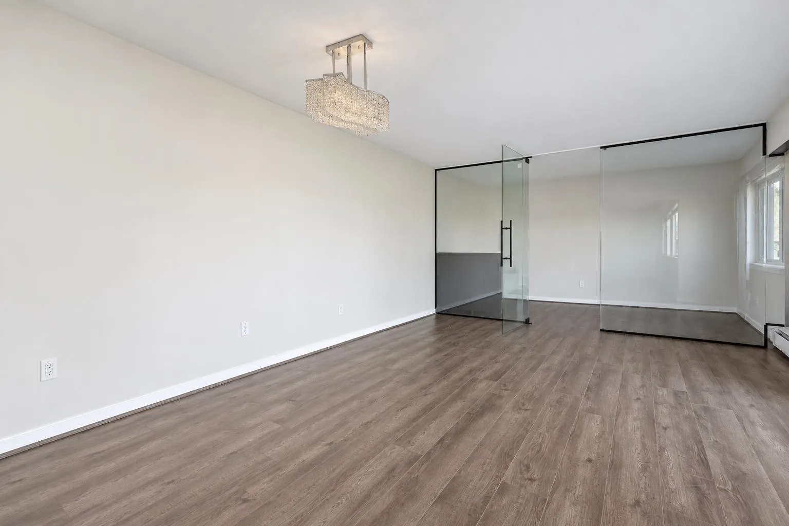458 E 44th Avenue #303