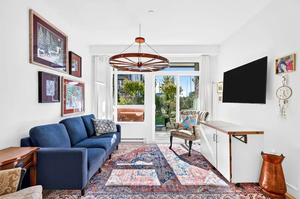 22562 121 Avenue #107