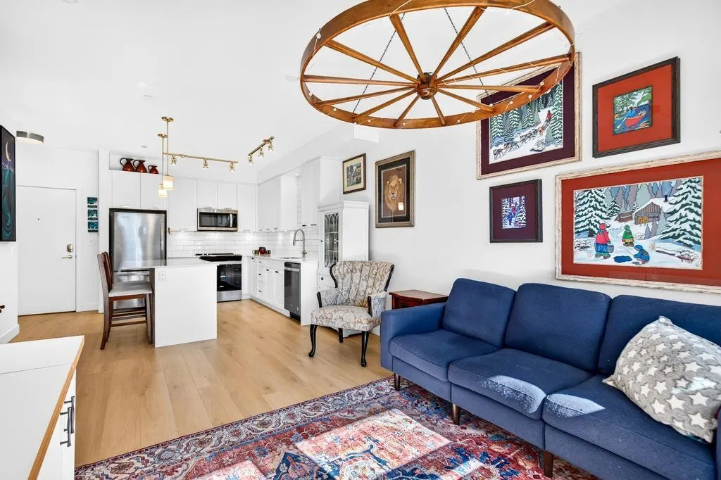 22562 121 Avenue #107