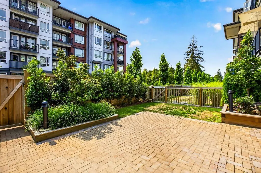 22562 121 Avenue #107