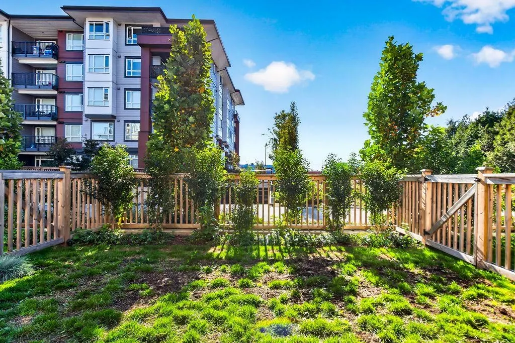 22562 121 Avenue #107