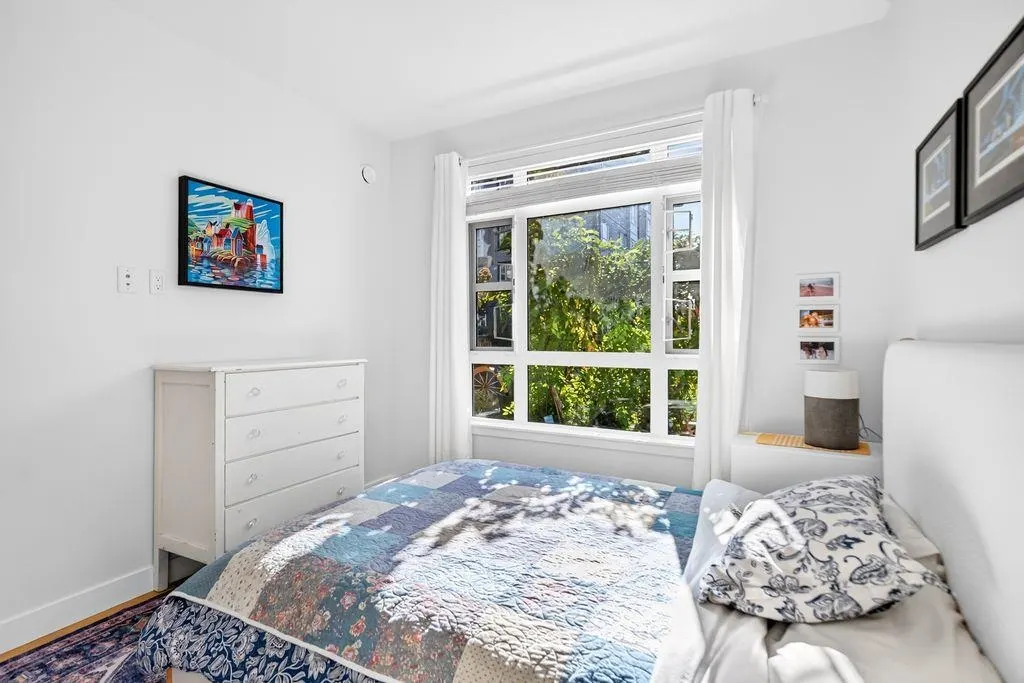 22562 121 Avenue #107