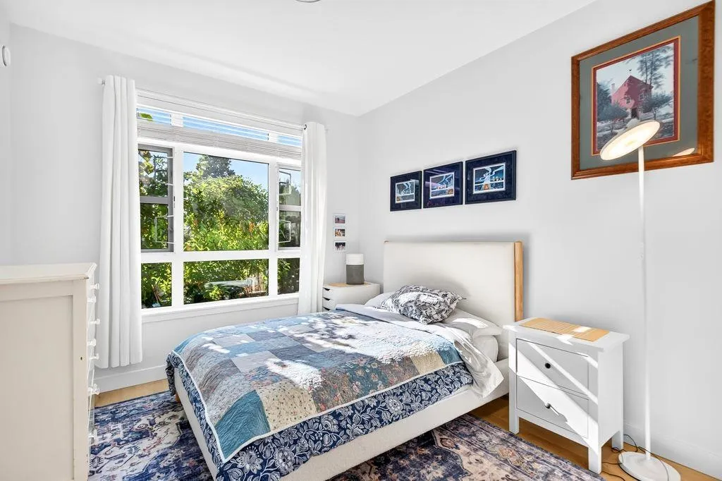 22562 121 Avenue #107