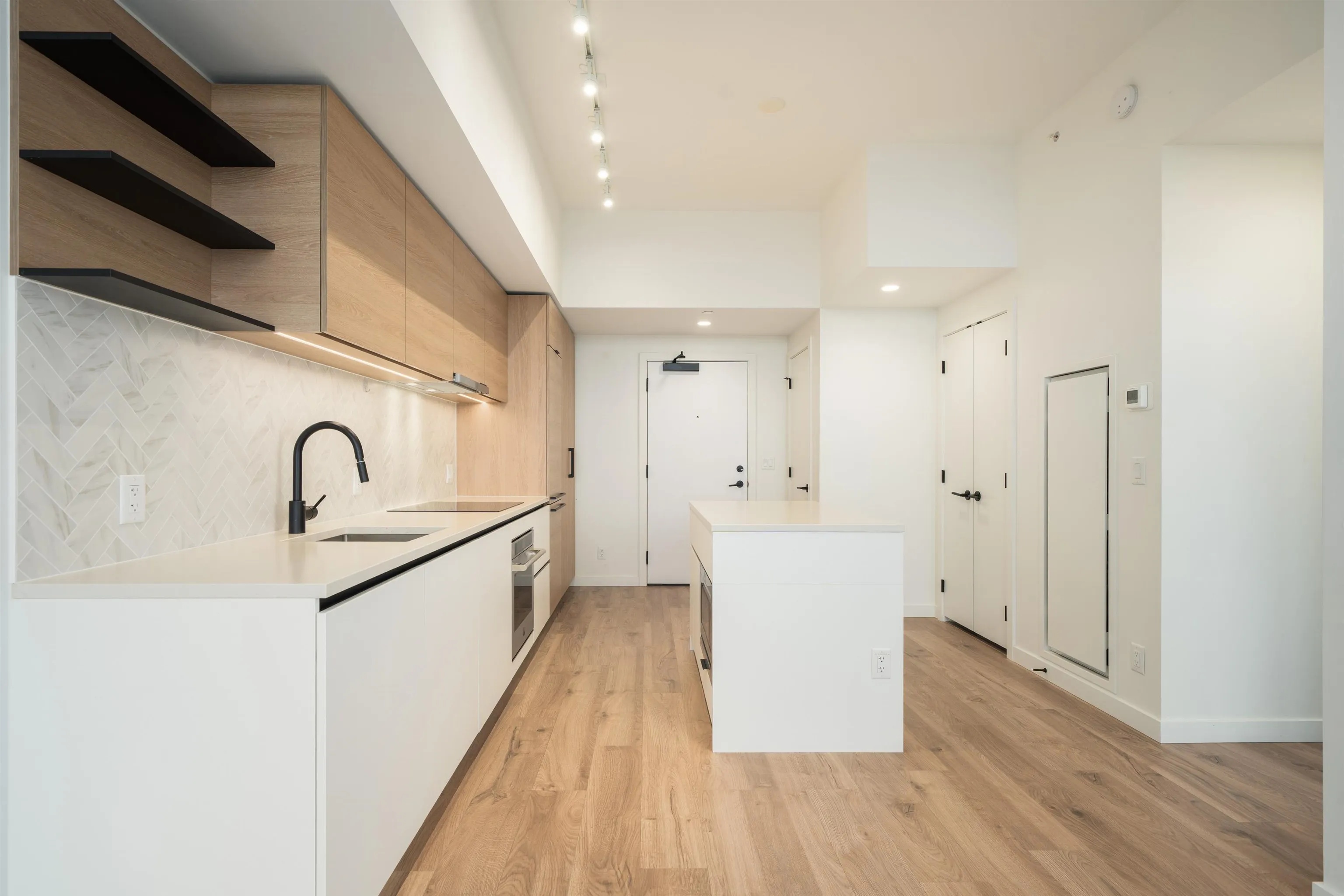 13428 105 Avenue #2611