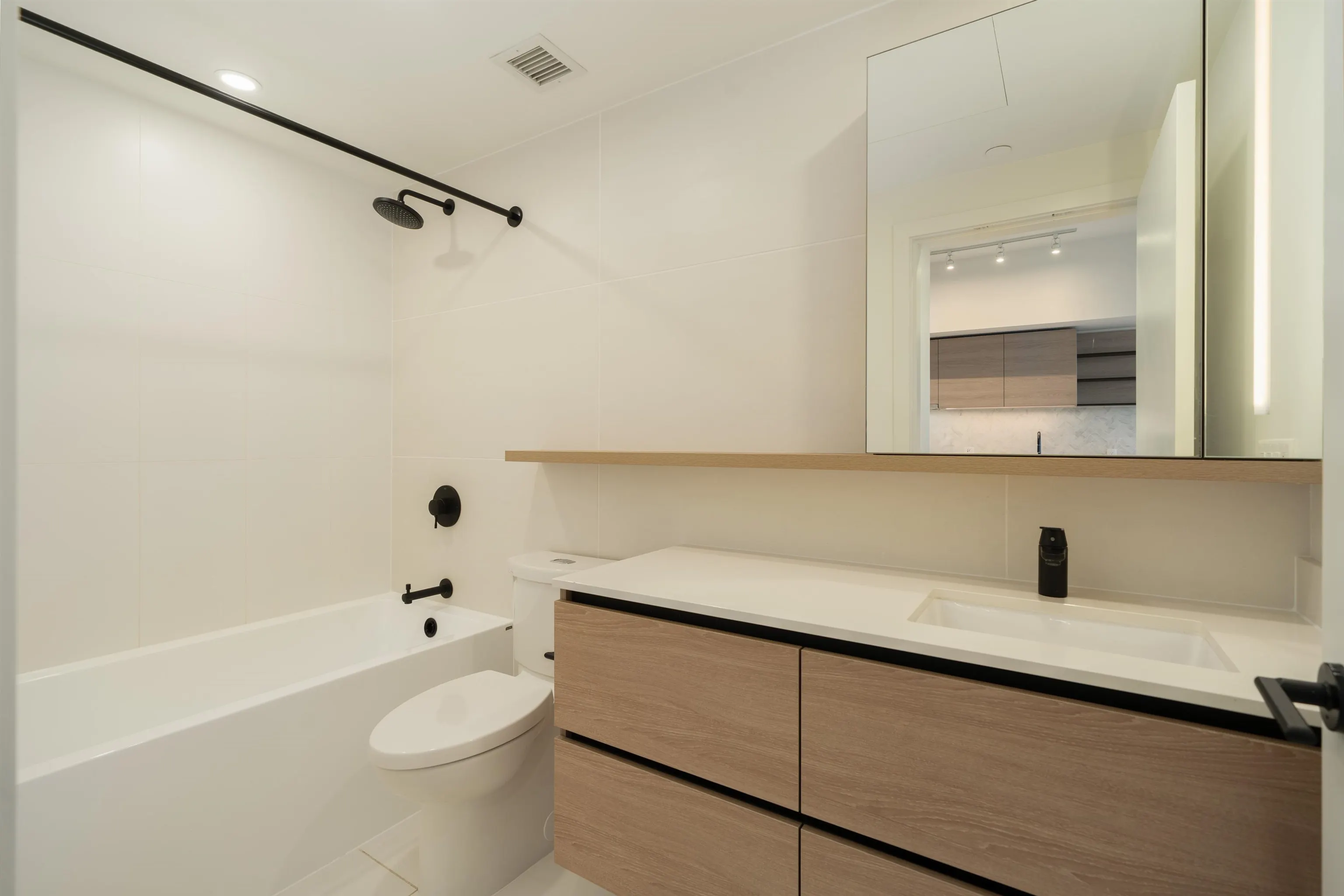 13428 105 Avenue #2611