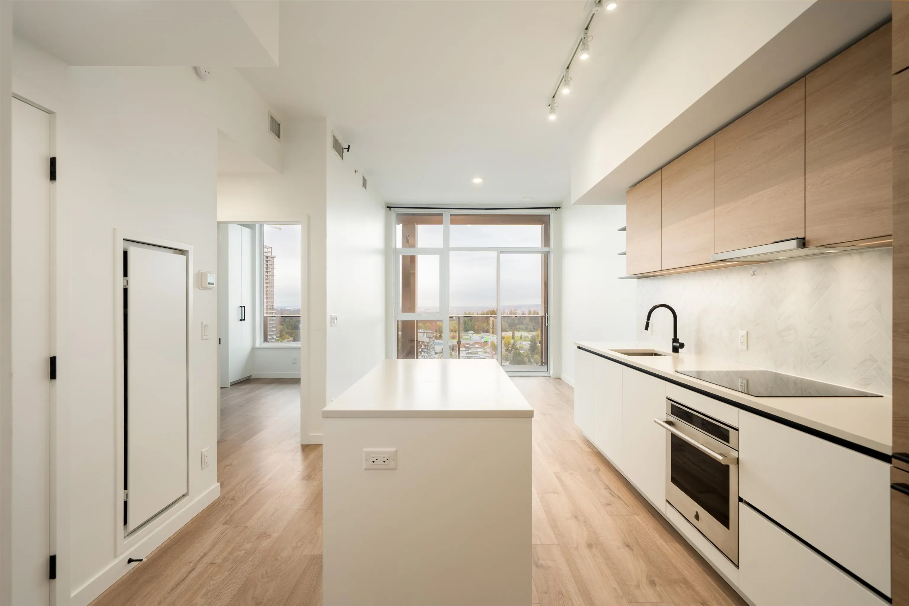 13428 105 Avenue #2611