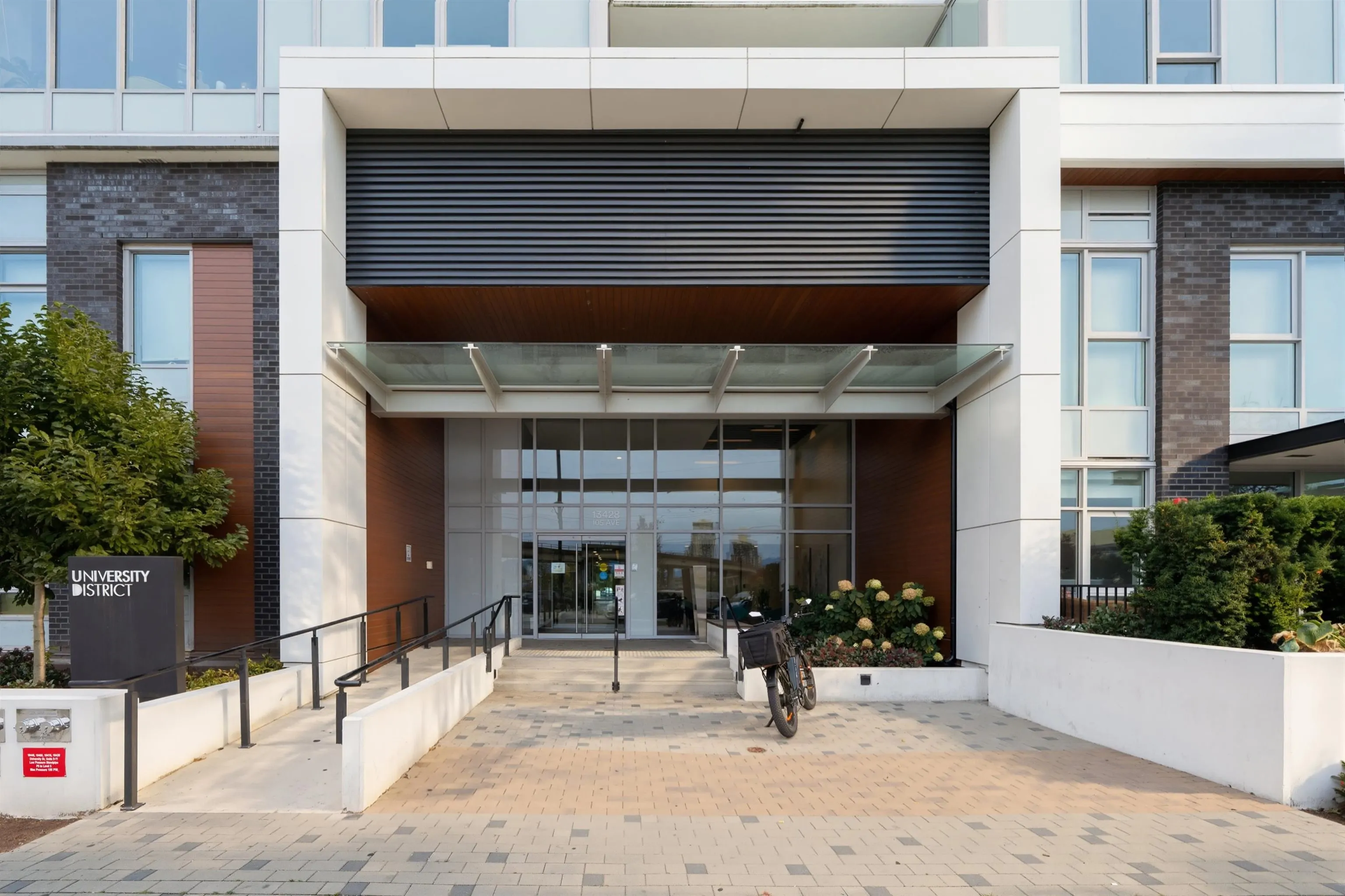 13428 105 Avenue #2611