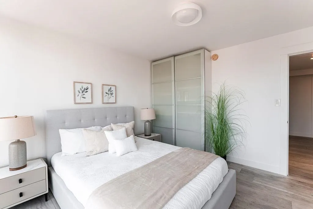 1575 Beach Avenue #1103