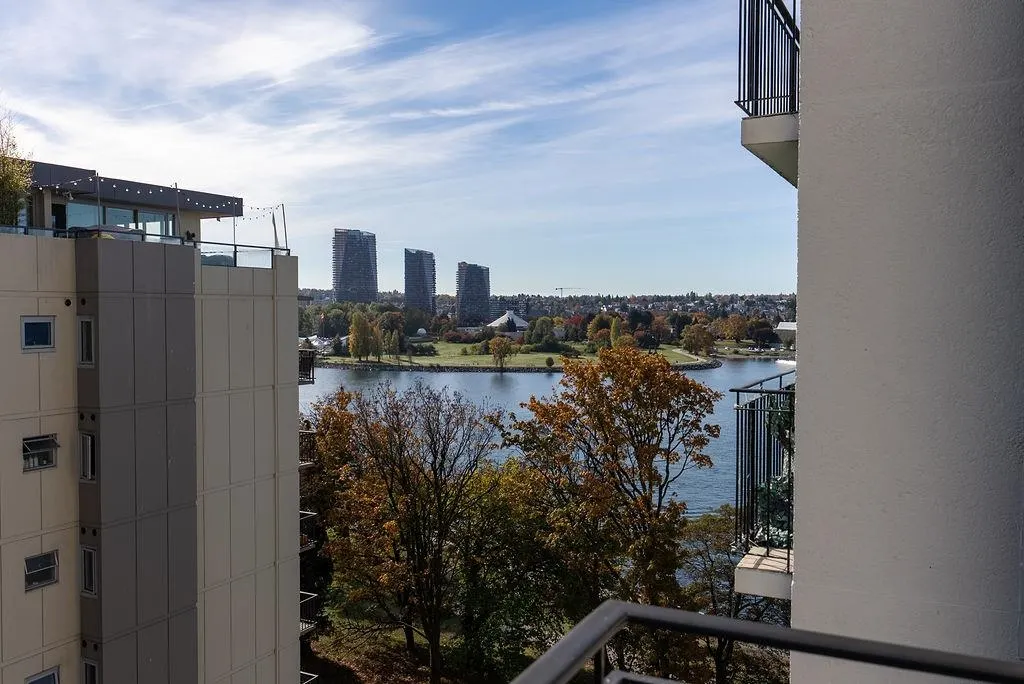 1575 Beach Avenue #1103