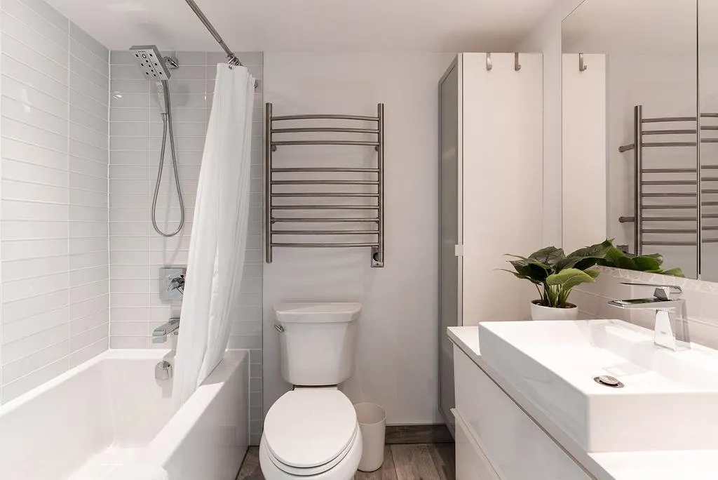 1575 Beach Avenue #1103