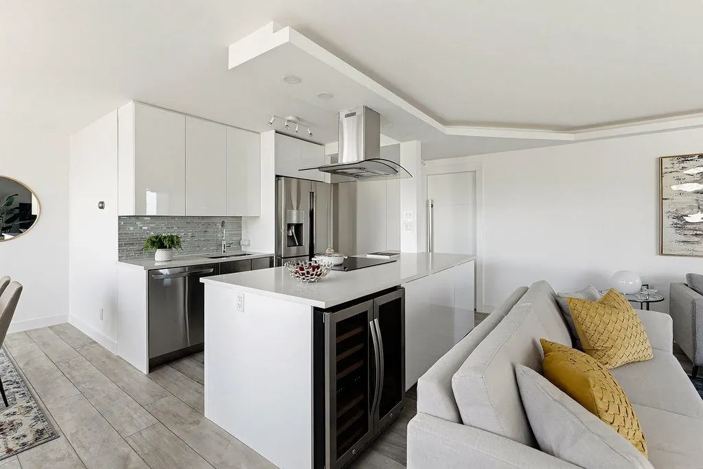 1575 Beach Avenue #1103