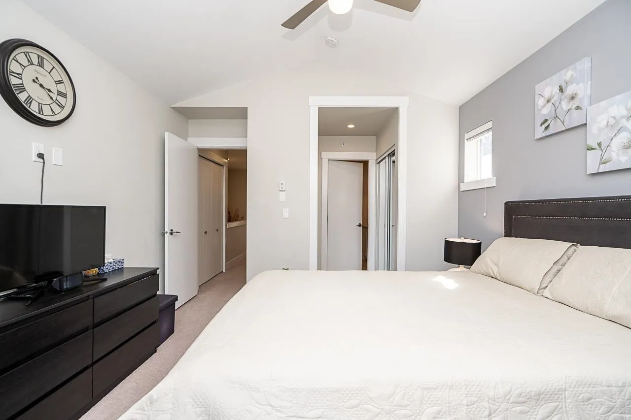 20852 77a Avenue #78