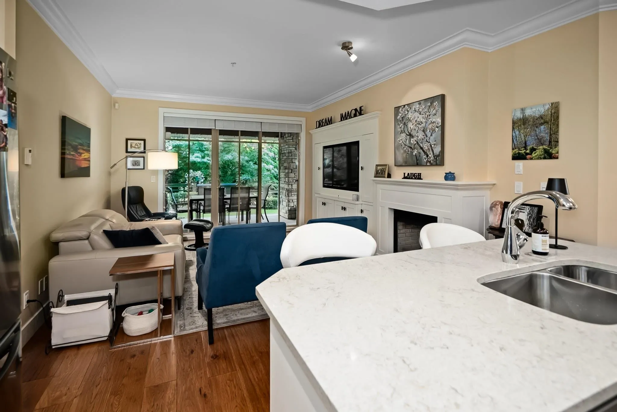 16455 64 Avenue #101