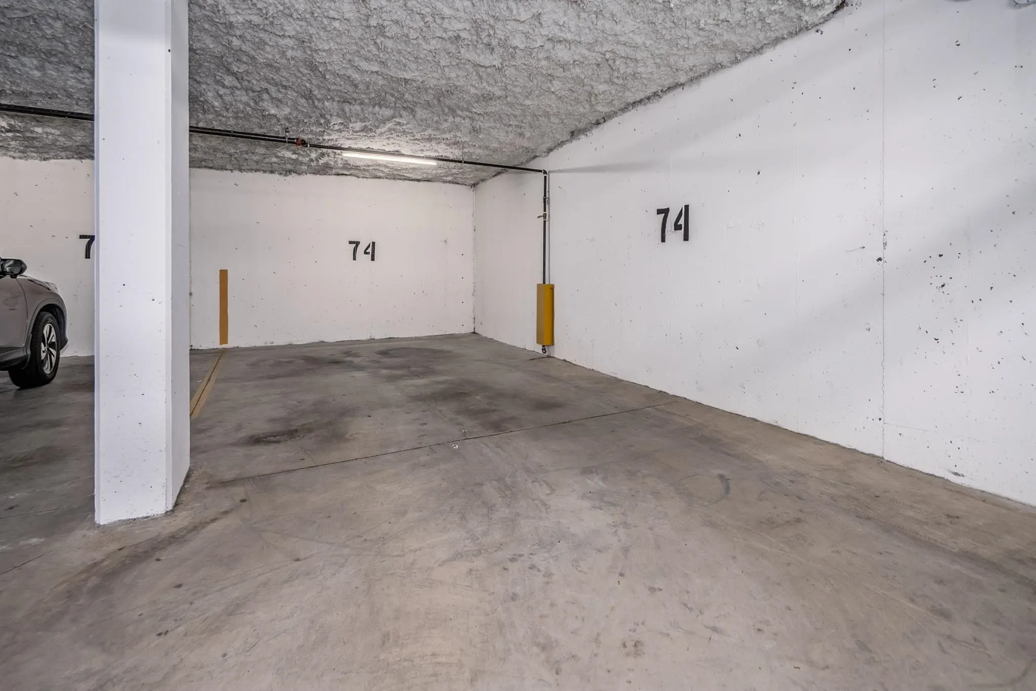 16455 64 Avenue #101
