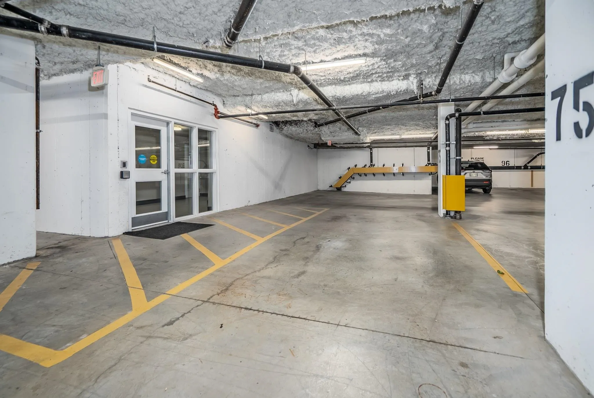 16455 64 Avenue #101
