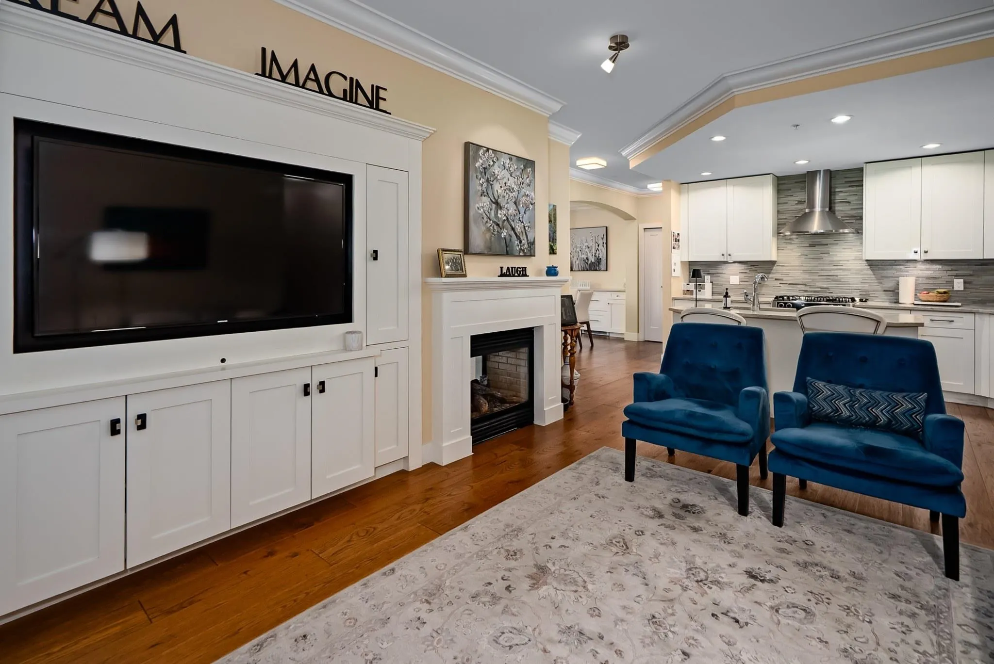 16455 64 Avenue #101
