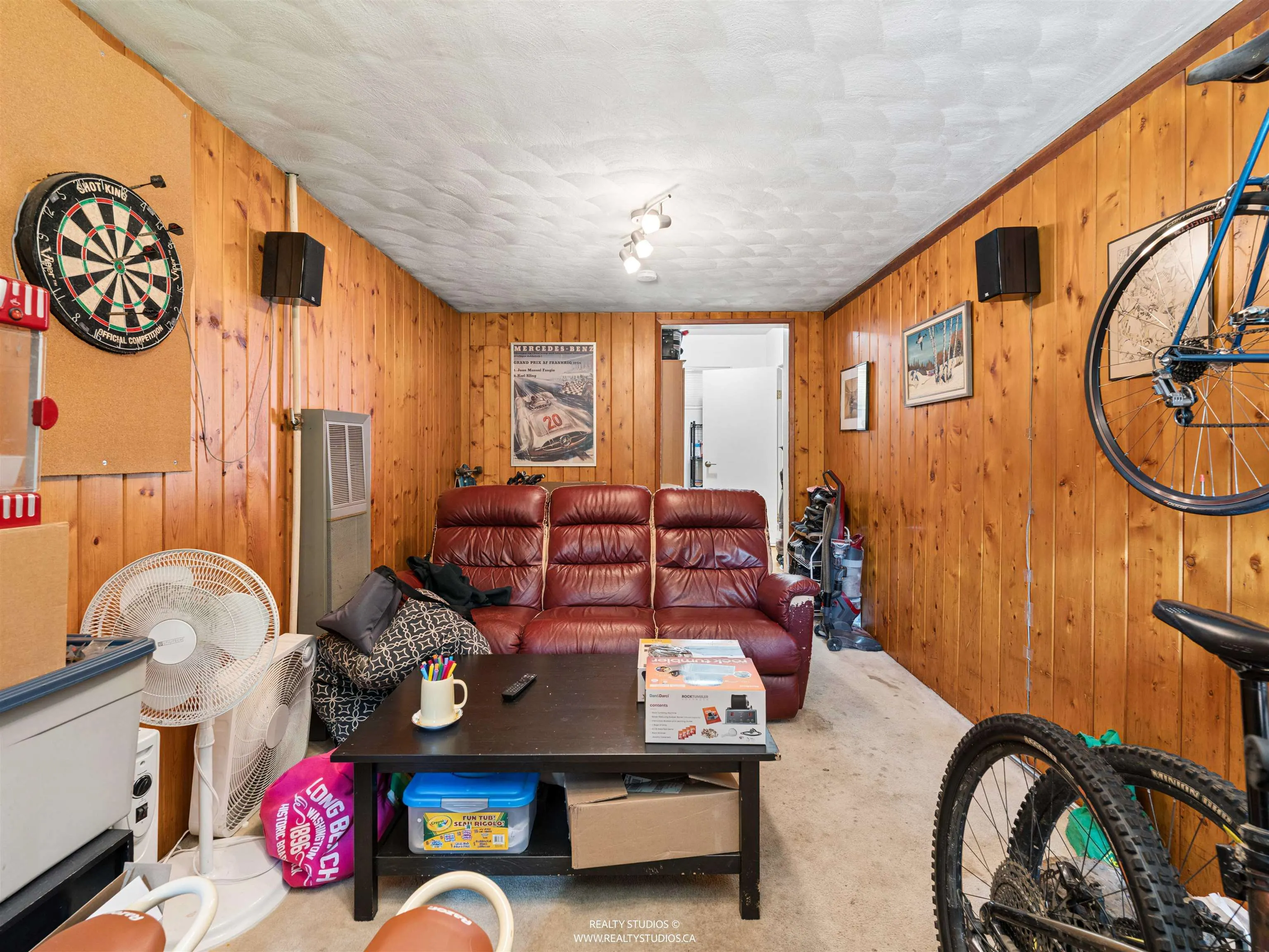 1525 Avonlynn Crescent