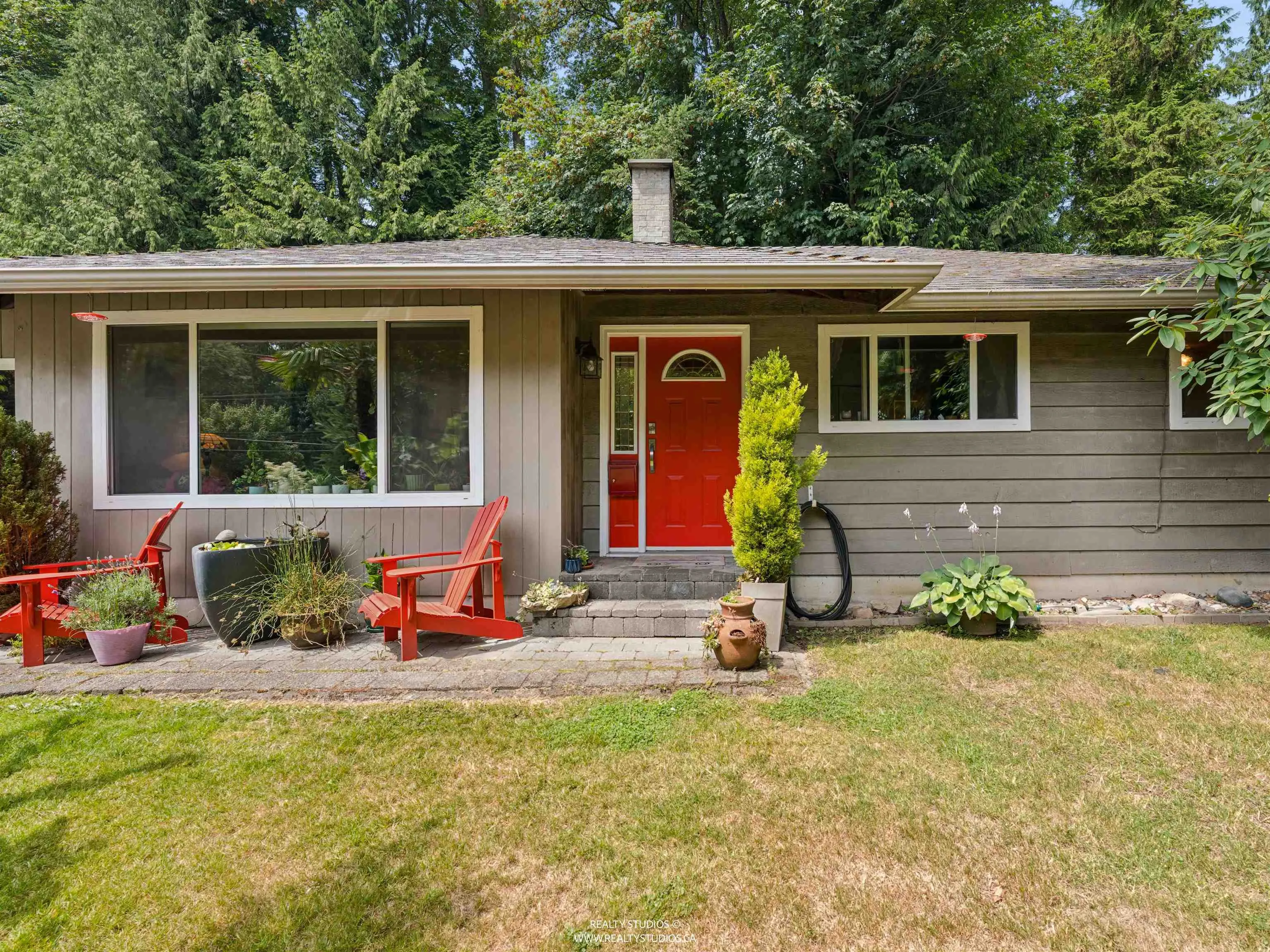 1525 Avonlynn Crescent