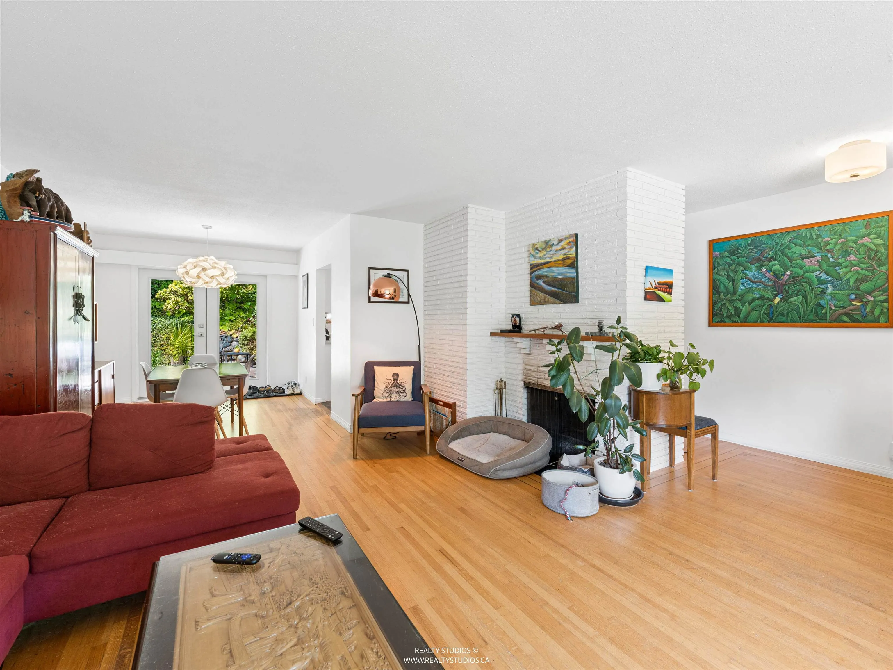 1525 Avonlynn Crescent