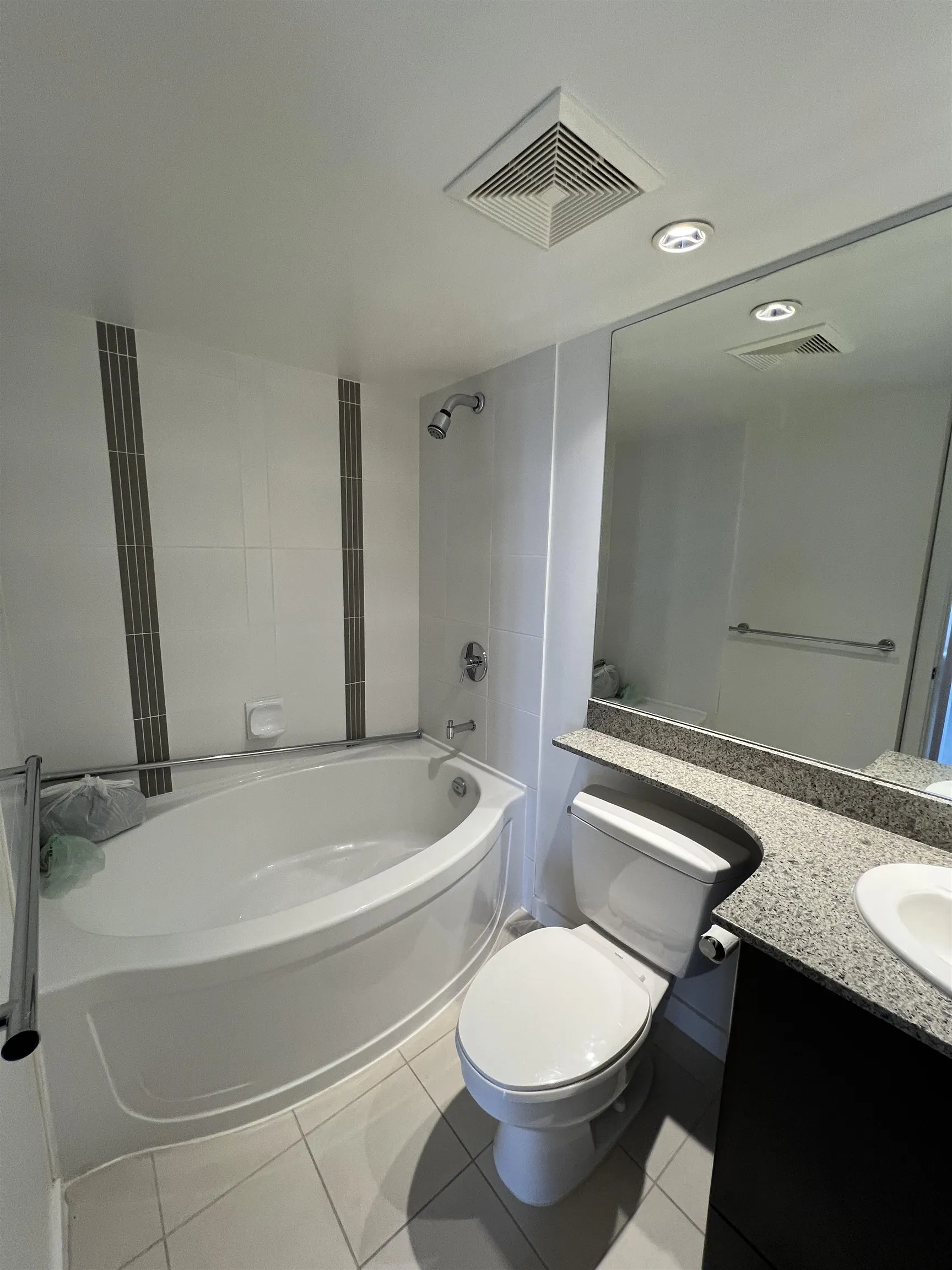 5068 Kwantlen Street #18xx