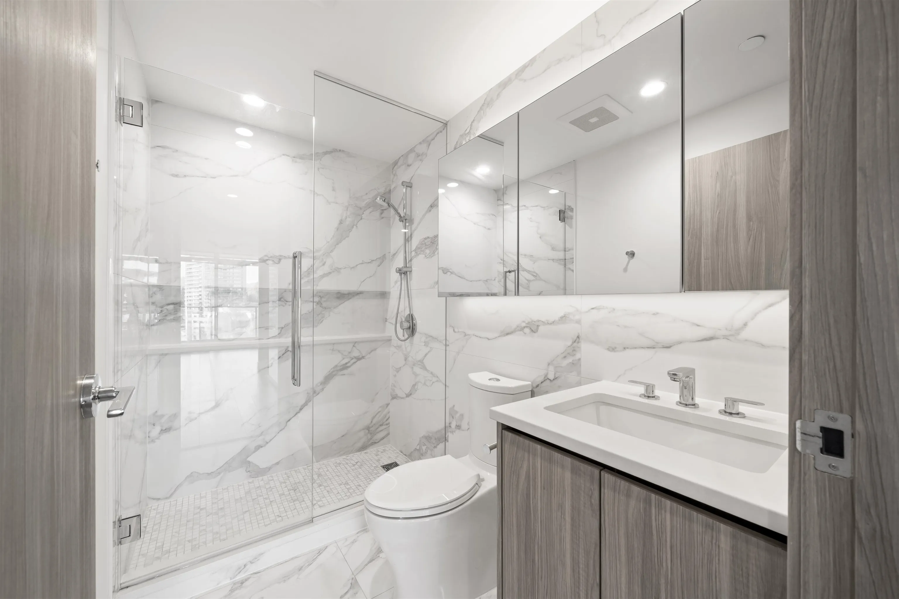 4880 Lougheed Highway #804