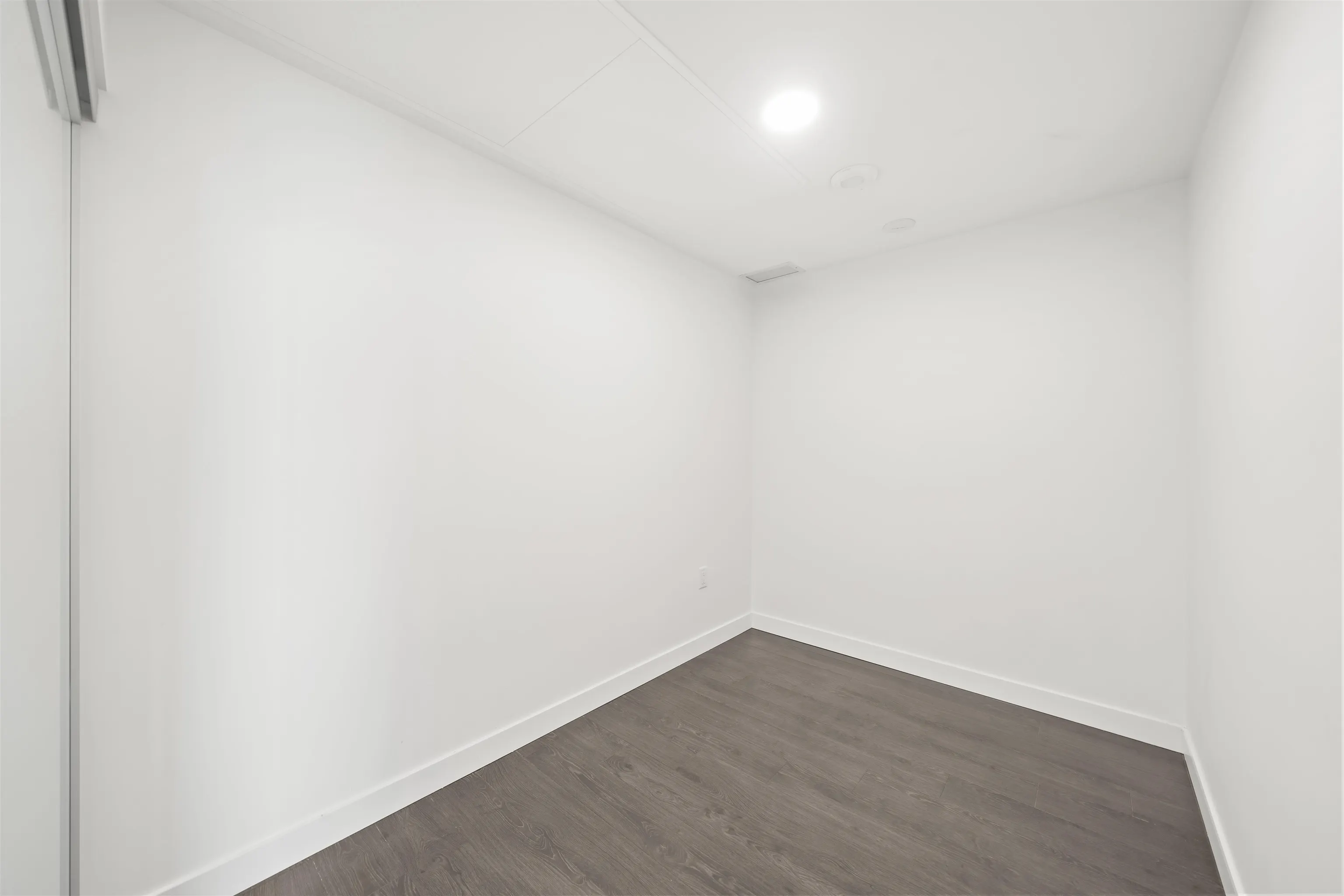 4880 Lougheed Highway #804