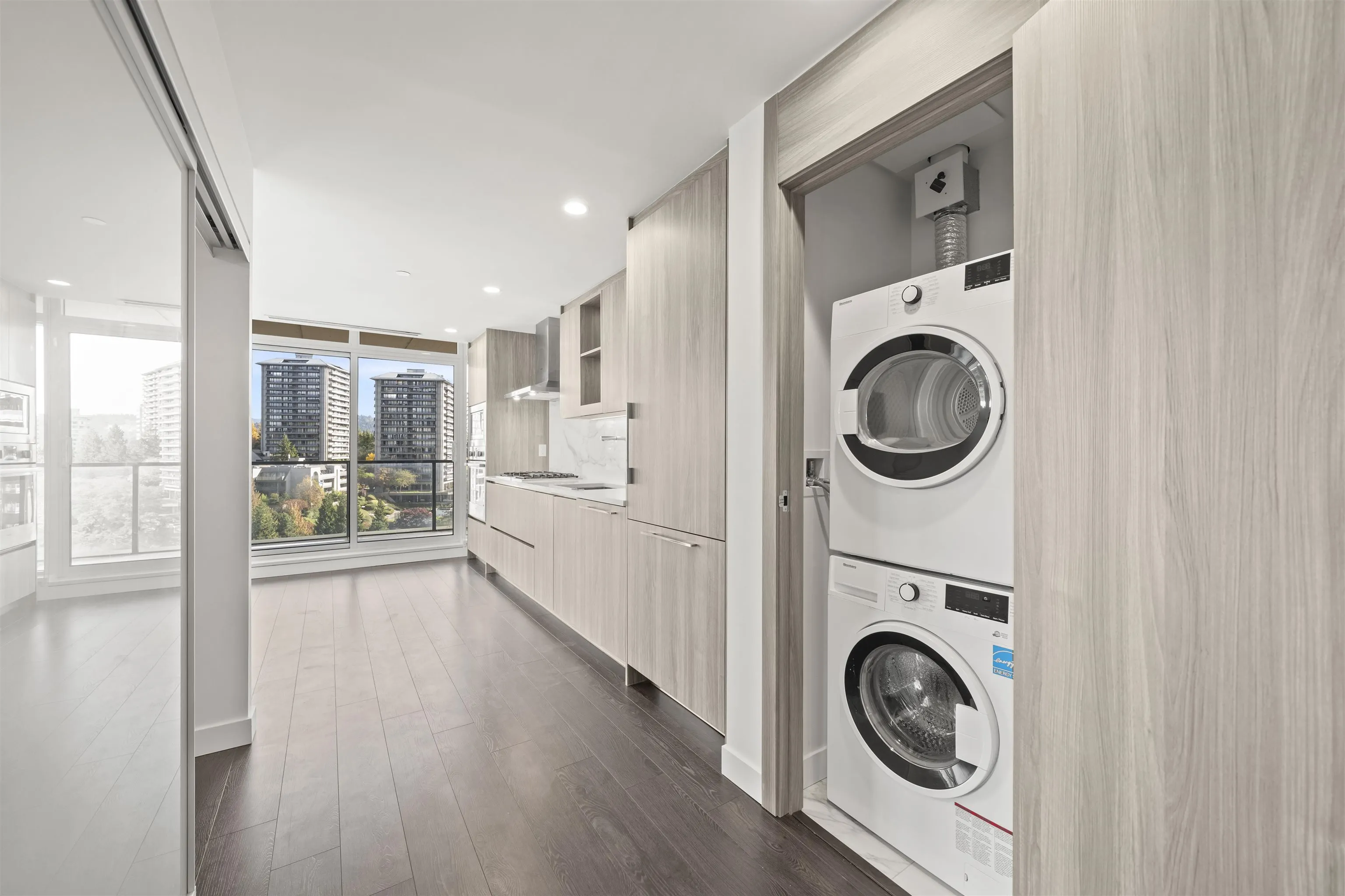 4880 Lougheed Highway #804