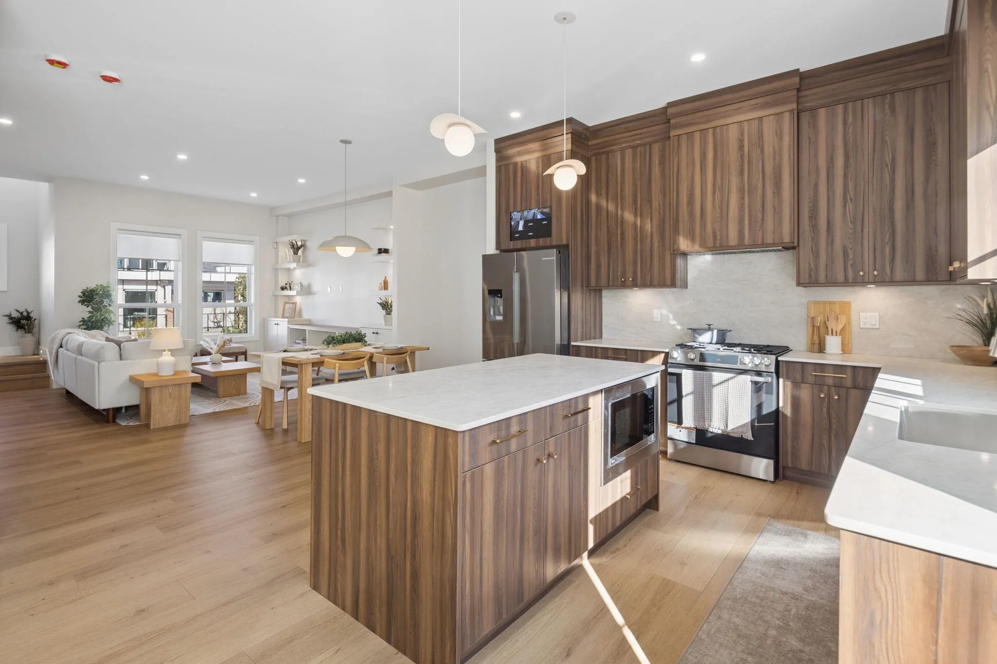 16042 9a Avenue #101
