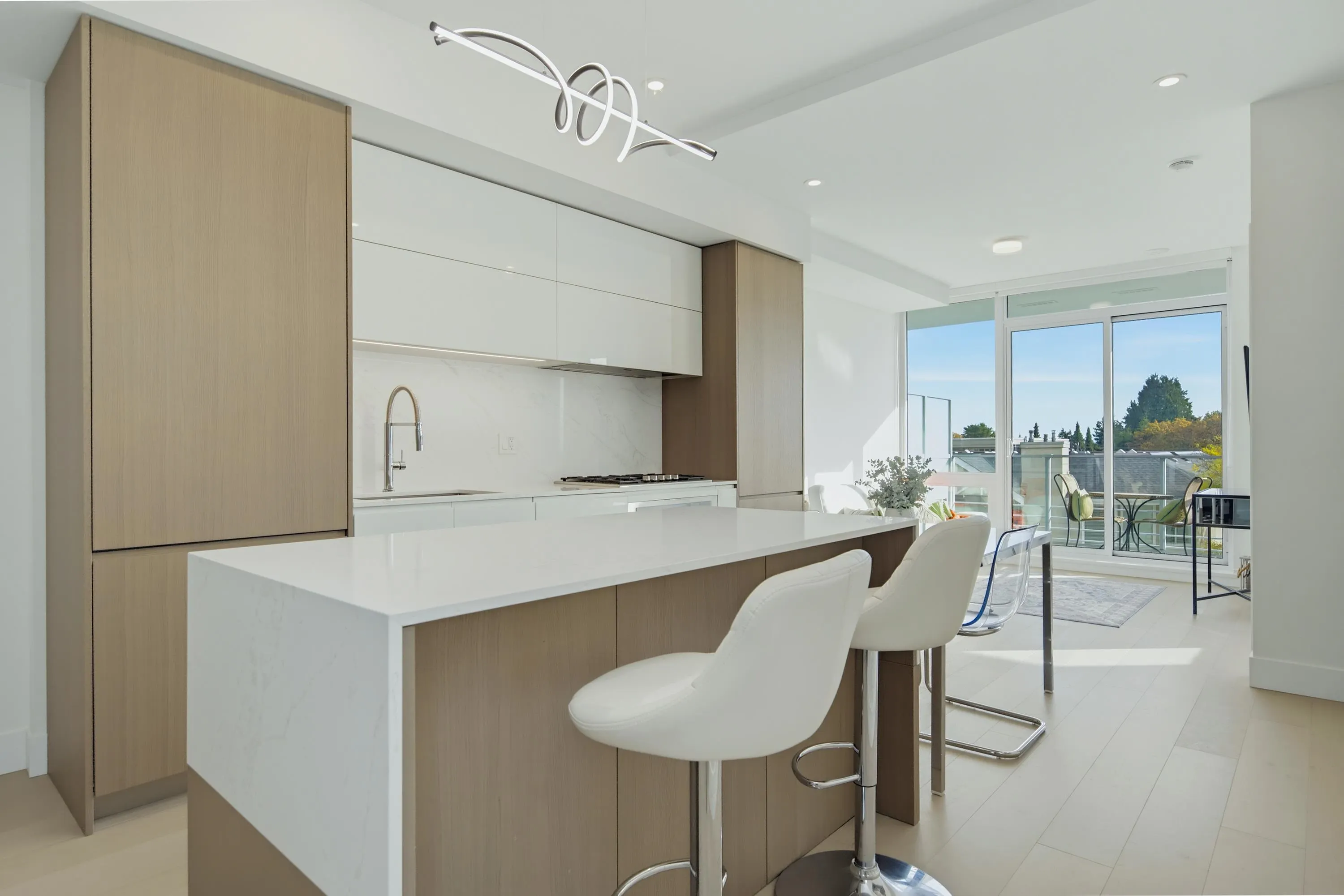 1342 Johnston Road #406