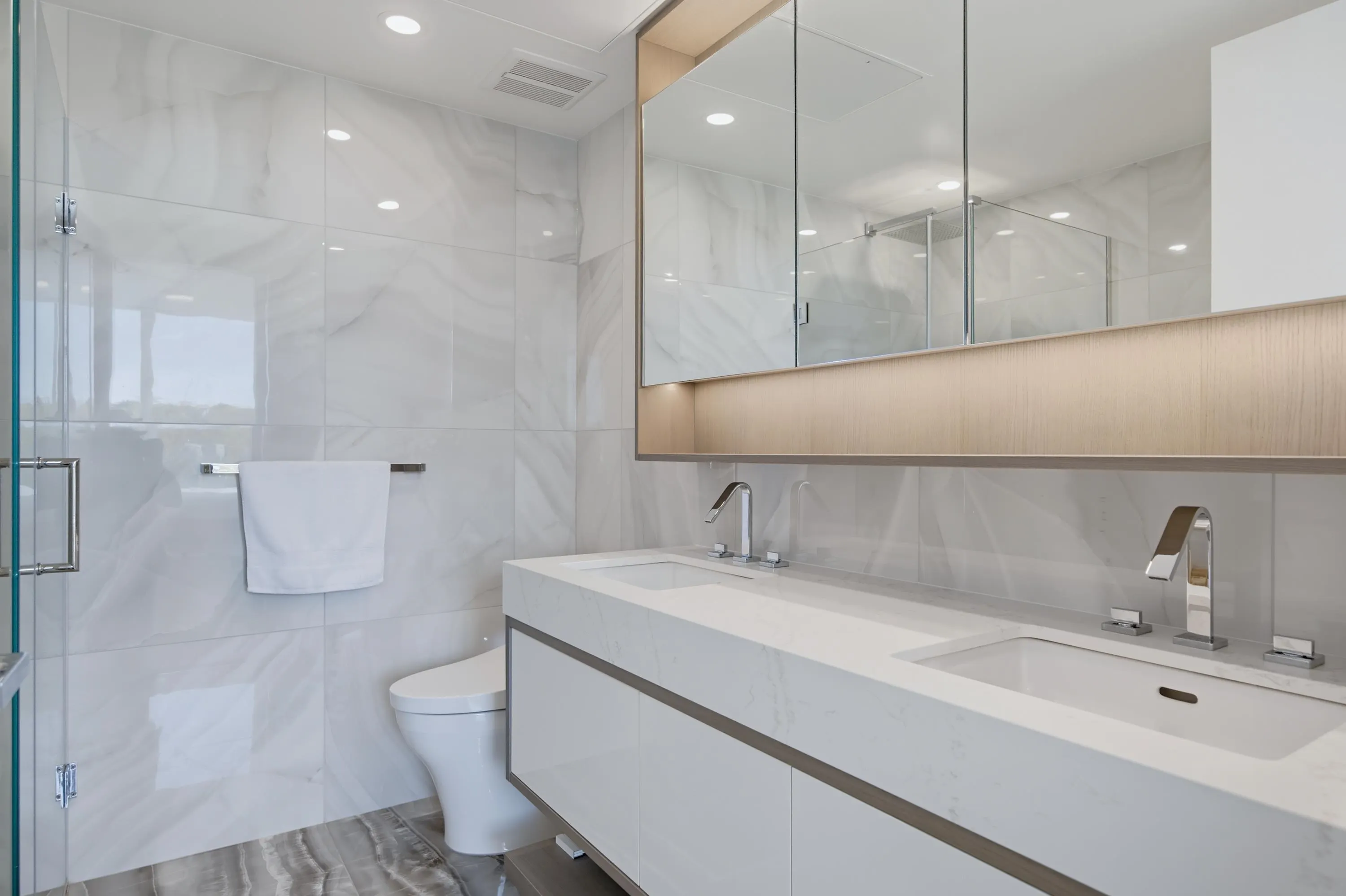 1342 Johnston Road #406