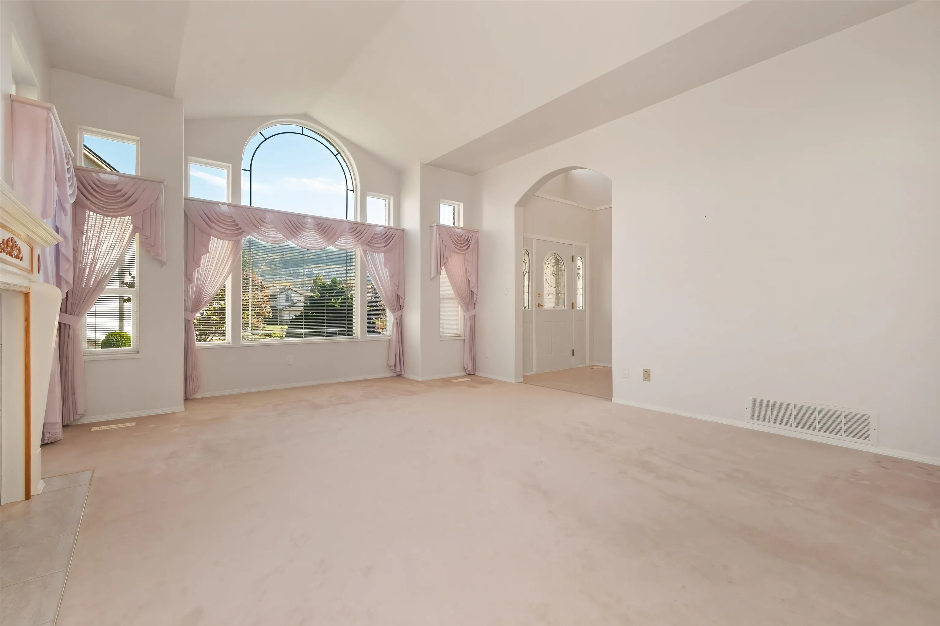 5659 Viewpoint Place