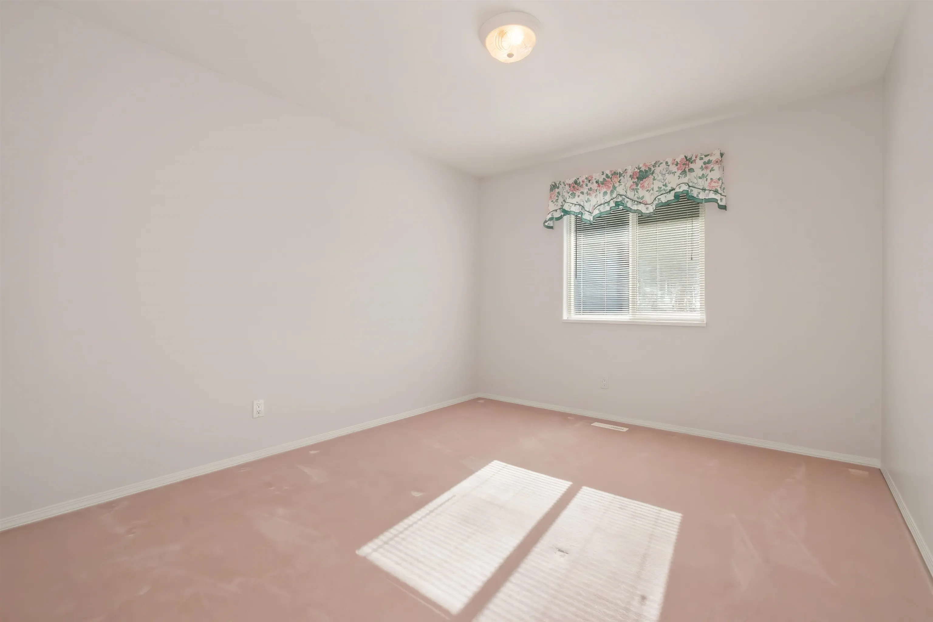 5659 Viewpoint Place