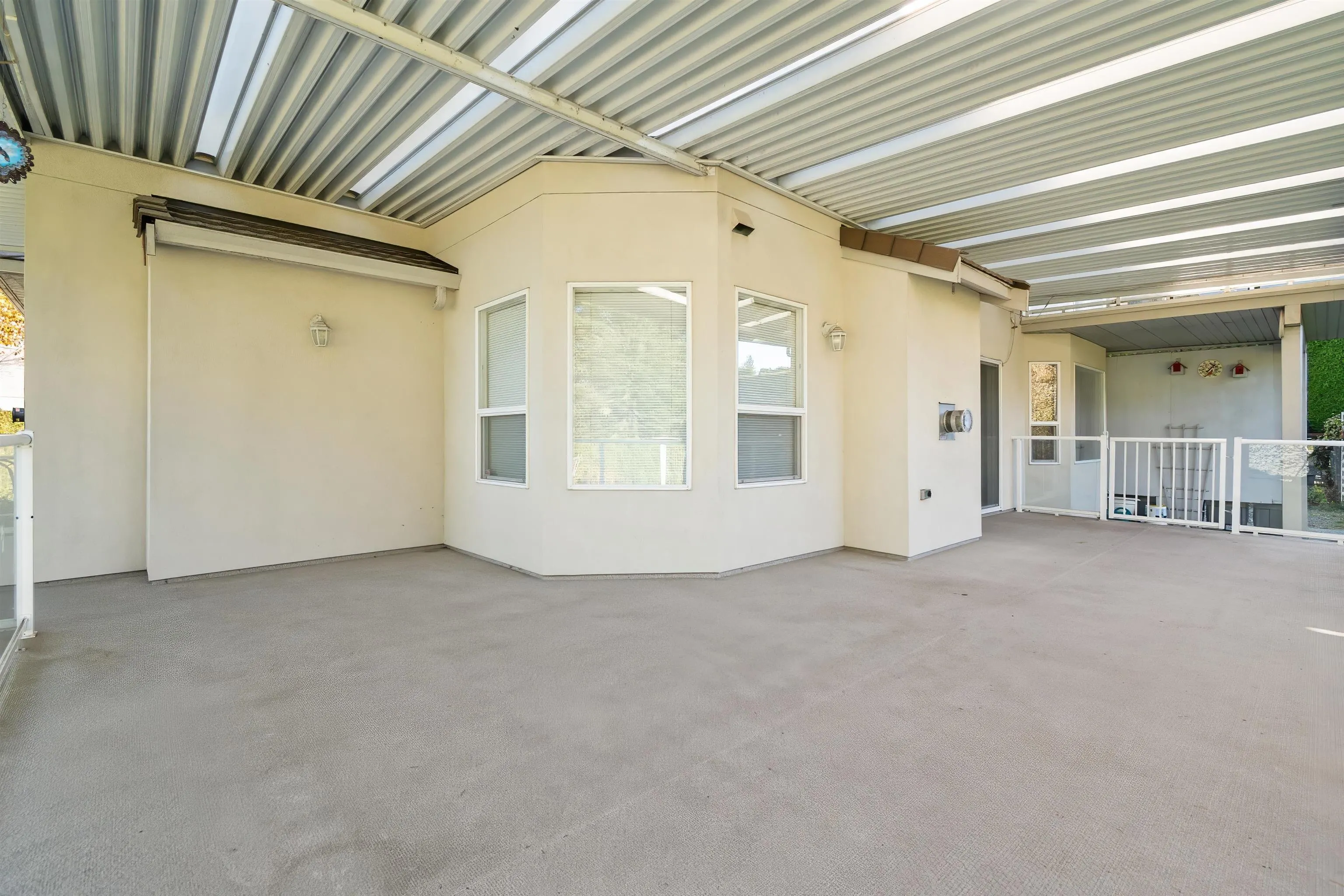 5659 Viewpoint Place