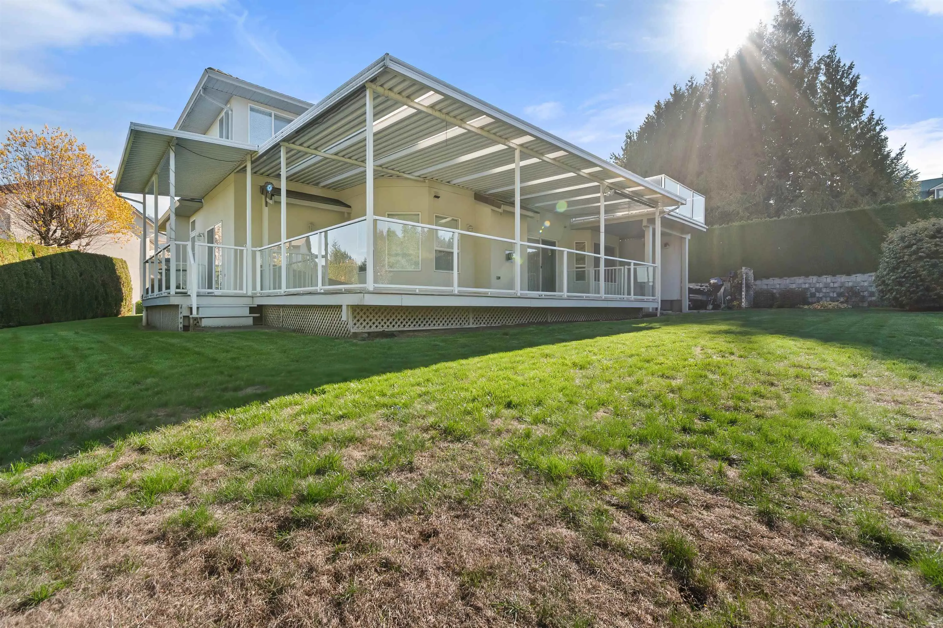 5659 Viewpoint Place