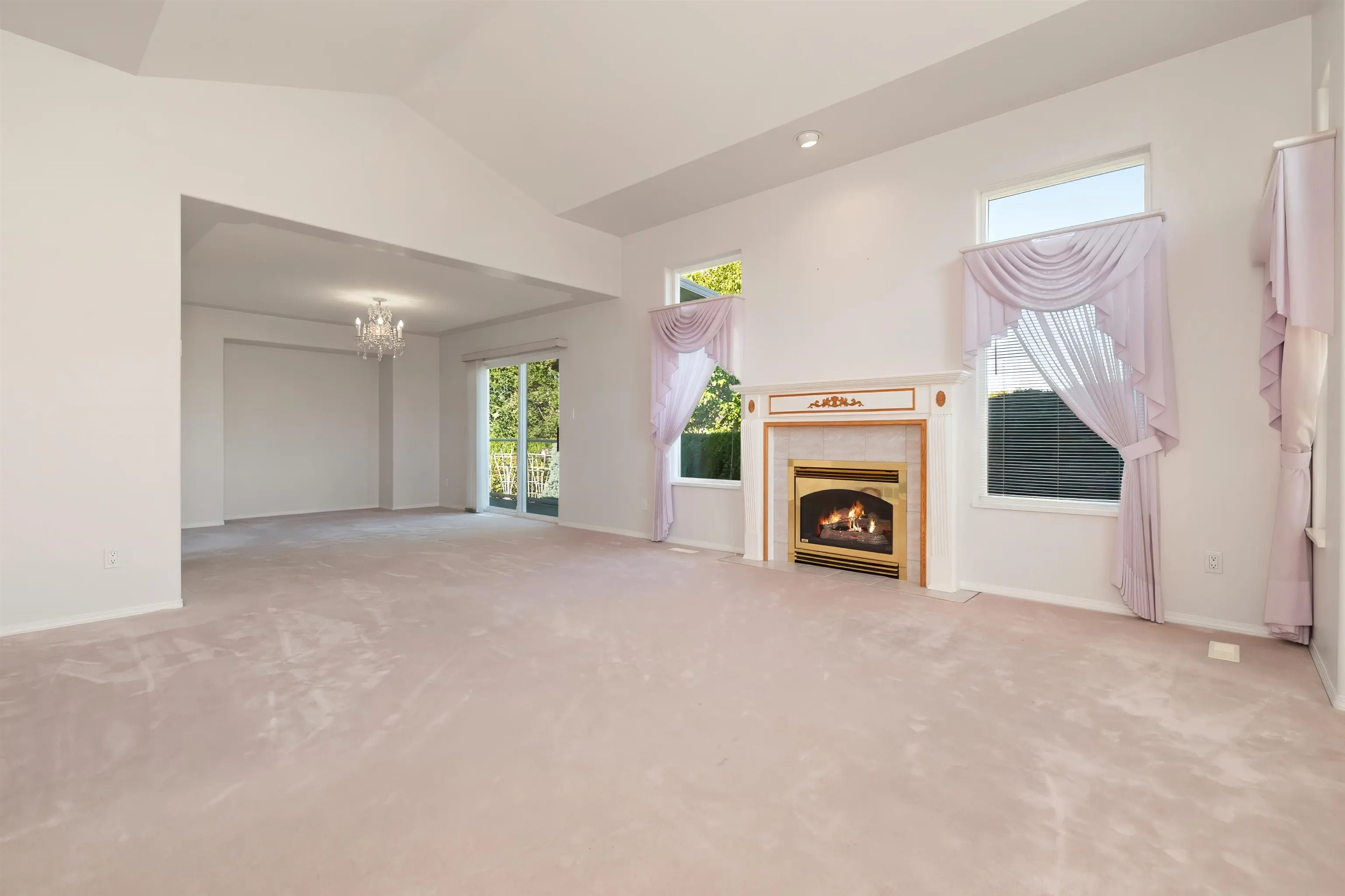 5659 Viewpoint Place