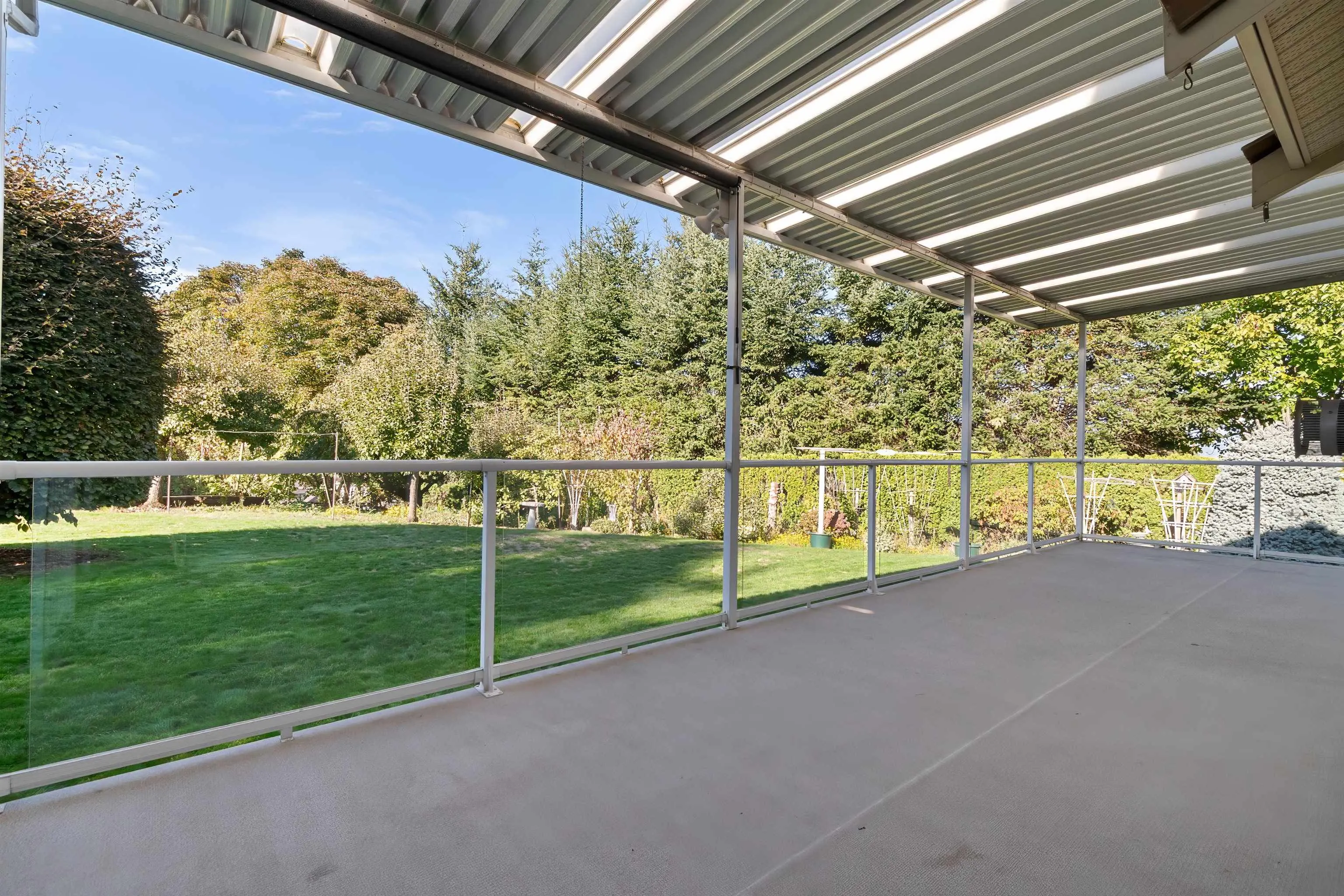 5659 Viewpoint Place